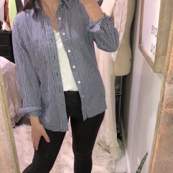 Gap fitted button down shirt striped size small - Picture 5 of 8